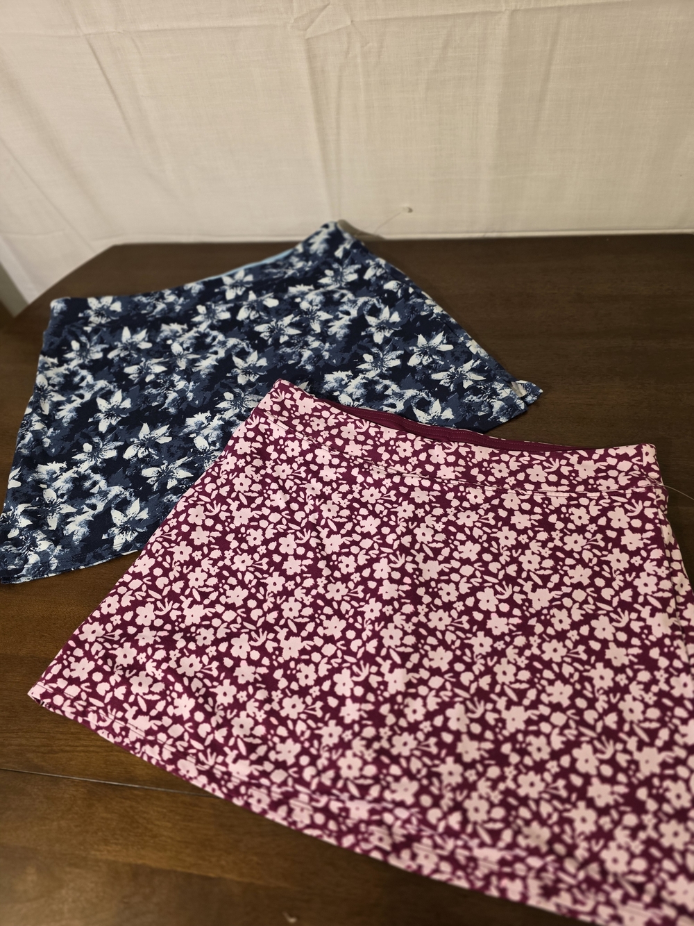Tranquility By Colorado Floral Print Golf  Performance Skorts Pink & Navy Sz Med